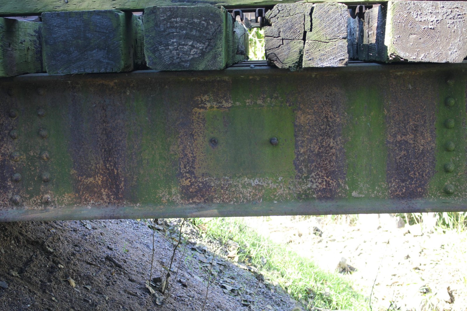Missing plaque on south approach beam span